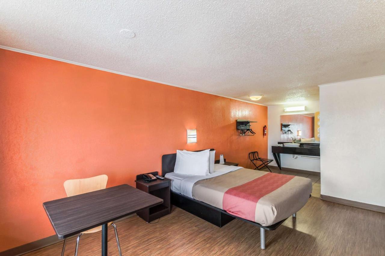 Motel 6 Каламазу Экстерьер фото
